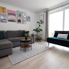 Unique 3BR Bath Home, Sleeps 6, Driveway Parking, Families & Contractors Deal