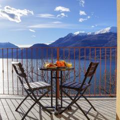 Bellevue Apartment: sunset on Lake Como