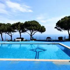 Stylish Seaview Apartment