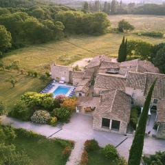 Maison de 2 chambres avec piscine partagee terrasse amenagee et wifi a Valaurie