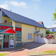 Amazing Apartment In Graal-mritz ostseehe With Wifi