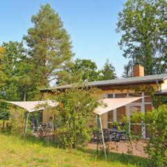 Cozy Apartment In Boitzenburger Land Ot With Kitchen