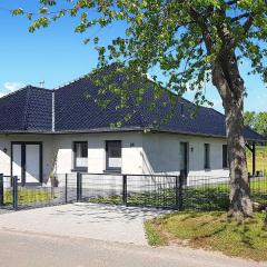 Nice Home In Grnow Ot Ollendorf With Kitchen