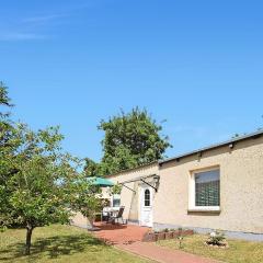 Cozy Home In Waren mritz With Kitchen