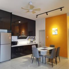 Cozy Homestay 温馨民宿 @The Horizon Ipoh公寓无边泳池 (6-10人）