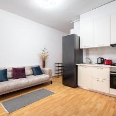 Steps2 Old Town & Metro - Heart of History