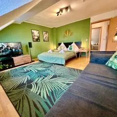 Dschungel Wohnung, geräumig, Netflix, Sonos, zentral