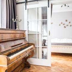Apartment Antique Theatre 3 - RETRO