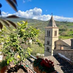 Casa al Campanile Tameró HolyDay Apartments