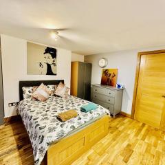 One Bed Apartment in Camden Town In London
