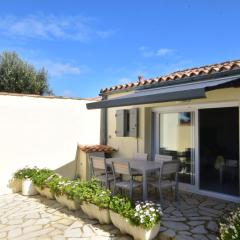 Large studio close to the beach