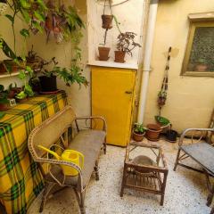 Private Double Room in a Cute Townhouse in Maltese Village Close To St Peters Pool