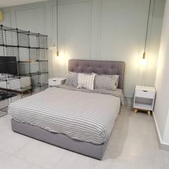 Modern Comfy Studio Permaisuri 2 Carpark WIFI NETFLIX