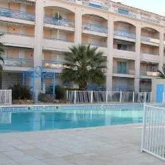 Appartement T2 avec coin nuit, piscine, parking sécurisé, proche plage - Le Lavandou - FR-1-251-743