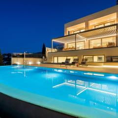 Majo Luxury Villas