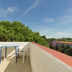 Small building with 4 apartments close to the beach