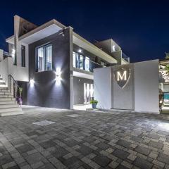 Luxury Villa M