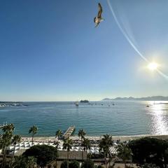 Cannes Croisette - Appartement 5 pièces face mer