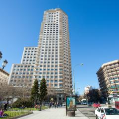 Homeclub Exclusive Flat at Madrid Tower