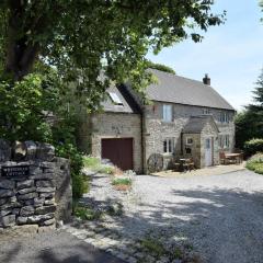 4 Bed in Brassington 47450