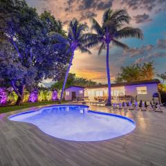 Luxury Retreat Heated Pool, Giant Chess 10 Minutes to Beach