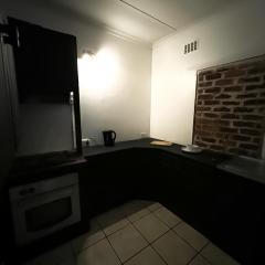 SureCase - 2 Bedroom, 1 Bathroom & Full kitchen