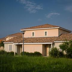 Home in Mediterranean style in Languedoc