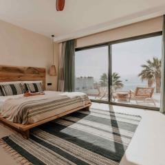 Ostrako Beachside Suites