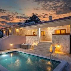 Villa Alora