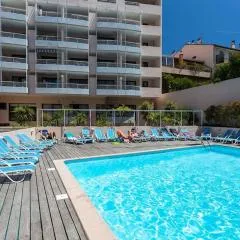 2 pièces avec piscine, 150 m de la plage.