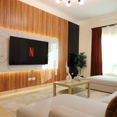 Signature Stays - Spacious Modern Apt