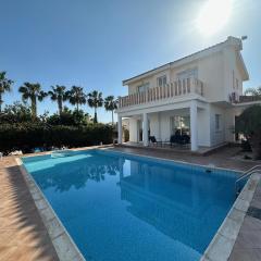 Villa Demetra, Coral Bay