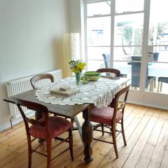 South Devon Holiday Retreat - Entire House - Family & Pet Friendly