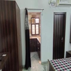 OYO Home Q67 Near Omaxe Gurgaon Mall