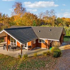 Nice Home In Glesborg With Wifi