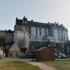 Maison au pied du château