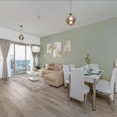 Comfortable 1BR Apartment in Marina Tower, Dubai Marina by Deluxe Holiday Homes