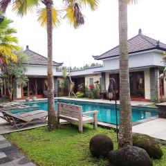 Widi Agung Villa - Private Room