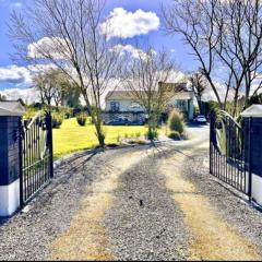 Moate - One Bedroom Self Contained Apartment