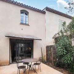 Stunning Home In Saint-Laurent-De-La-Cabrerisse