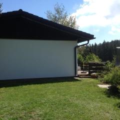 Kleines Ferienhaus mit Garten absolut ruhig Hochschwarzwald card