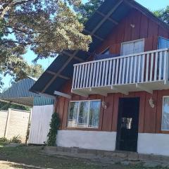 Casa atardecer, cabaña de montaña