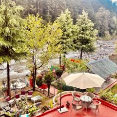 River view Resort - Affordable Luxury stay near manali mall road