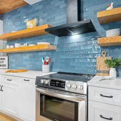 The Birdhouse - Hot Tub Pool & Fire Pit