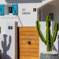 La Familia Beach Houses La Cala