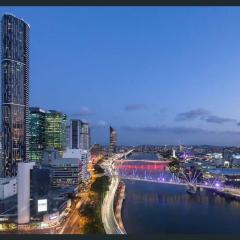 Heart of Brisbane's CBD high-level river views