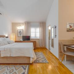 Studio apartment Little Paradise