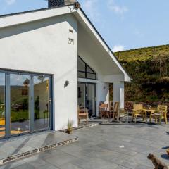 4 Bed in Combe Martin 82500
