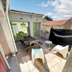 Maison d'une chambre avec piscine privee jardin clos et wifi a Avignon