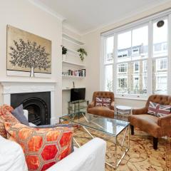 Elegant Earl’s Court Flat by UnderTheDoormat